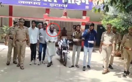 UP: इमाम साहब ने खरीदा 61000 का तमंचा, ठगी की शिकायत करने पहुंचे थाने; खुद हो गए गिरफ्तार