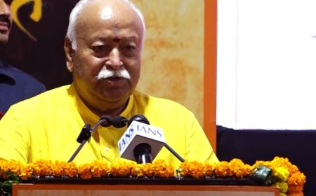 सरसंघचालक जी ने “तन समर्पित, मन समर्पित” पुस्तक का लोकार्पण किया