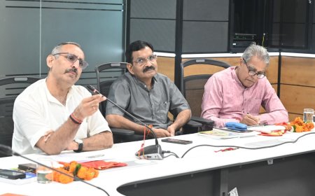 देश विभाजन पहले साहित्य में, फिर धरातल पर हुआ – मनोज कुमार