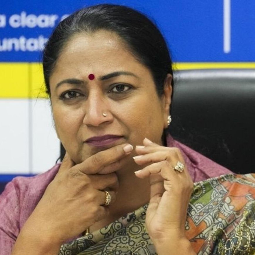 दिल्ली की मुख्यमंत्री रेखा गुप्ता पर CM हाउस में हमला:सिर में चोट; आरोपी गुजरात का रहने वाला, जनसुनवाई में आया था