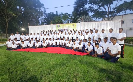 बीजापुर में 103 माओवादियों ने डाले हथियार