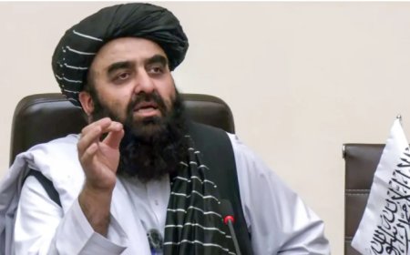 दिल्ली प्रेस कॉन्फ्रेंस में महिला पत्रकारों की एंट्री बैन — क्या है वजह?