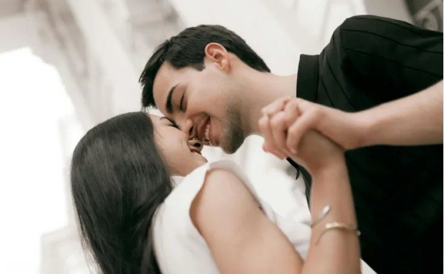 Numerology: प्यार के भूखे होते हैं मूलांक 2 वाले लोग, साथी पर लुटा देते हैं सबकुछ, लेकिन अक्सर मिलता है धोखा