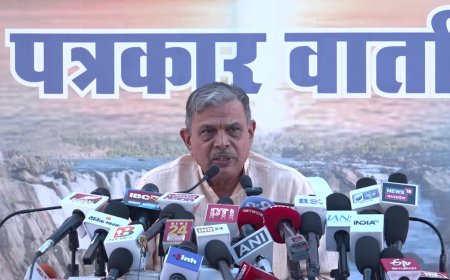 संघ शताब्दी वर्ष के निमित्त विजयादशमी पर 62,555 कार्यक्रमों का आयोजन, गणवेश में 32.45 लाख स्वयंसेवक उपस्थित रहे