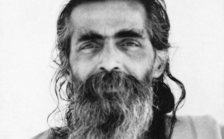 निष्ठावान सच्चरित्र बनें और राष्ट्रभक्ति करें