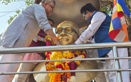 डॉ. बाबा साहेब आंबेडकर को श्रद्धांजलि अर्पित की