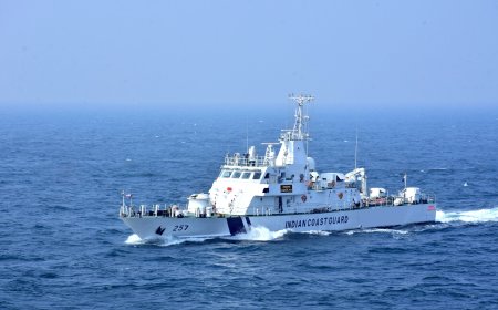 गोवा शिपयार्ड लिमिटेड द्वारा निर्मित नई पीढ़ी का गश्‍ती पोत ‘अमूल्य’ सेवा में शामिल